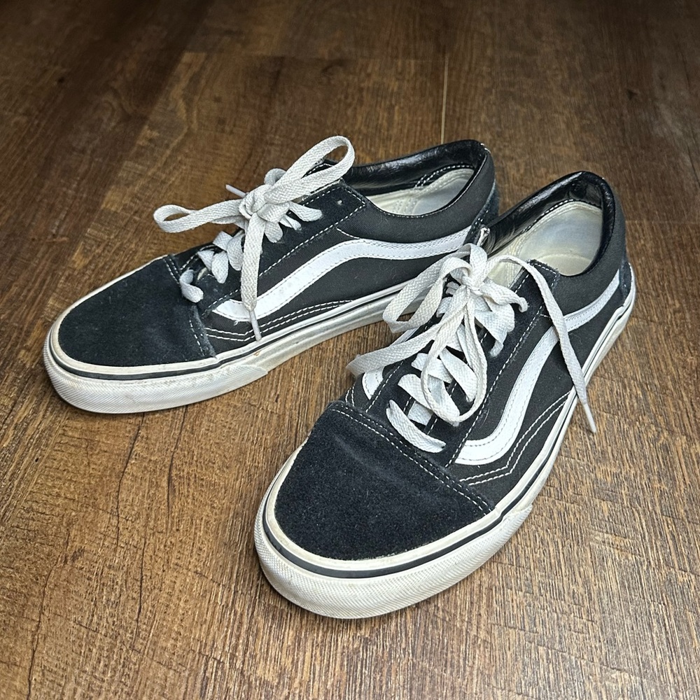 Vans old skool size 6.5 mens 8 womens